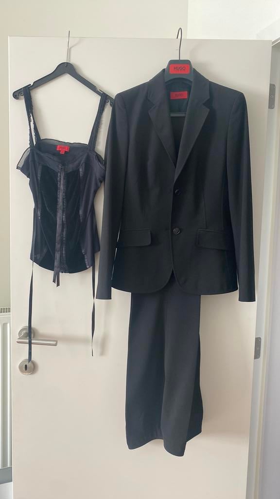 Hugo Boss zwart damespak maat 36 met topje xs, Ophalen, Kostuum of Pak, Zwart, Zo goed als nieuw