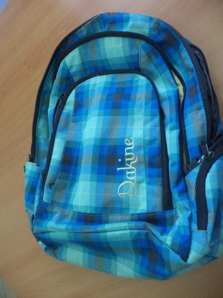 DAKINE rugzak en pennezak, 30 tot 40 cm, 40 tot 50 cm, Ophalen of Verzenden, Zo goed als nieuw