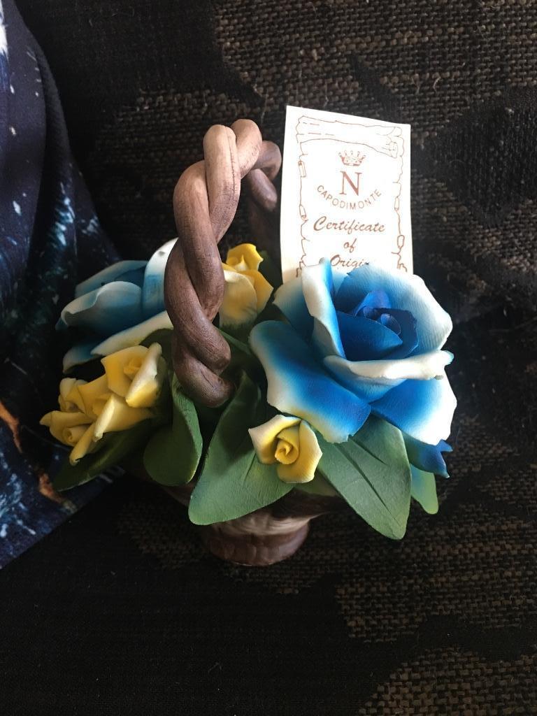 Vintage bloemenkorfje, Royal Factory Capodimonte, Antiek en Kunst, Antiek | Keramiek en Aardewerk, Ophalen of Verzenden
