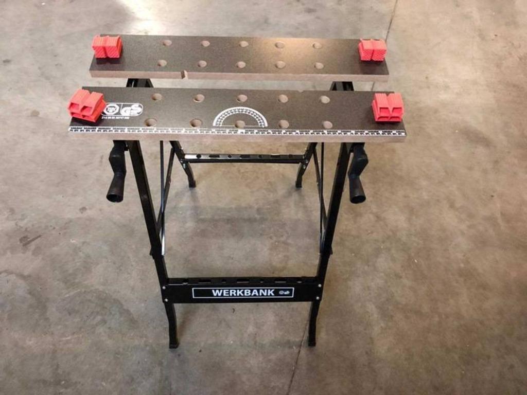 Mobiele werkbank (makkelijk inklapbaar), metalen onderstel, Doe-het-zelf en Bouw, Ophalen of Verzenden, Nieuw, Bankschroef