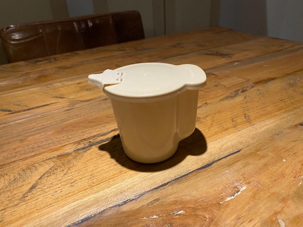 Tupperware kannetje, Huis en Inrichting, Keuken | Tupperware, Ophalen of Verzenden, Crème