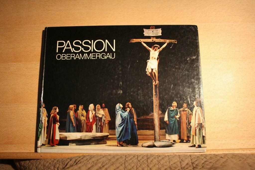 Passion Oberammergau  Taal : Duits/ Frans/ Engels, Ophalen of Verzenden, Gelezen, Toneel