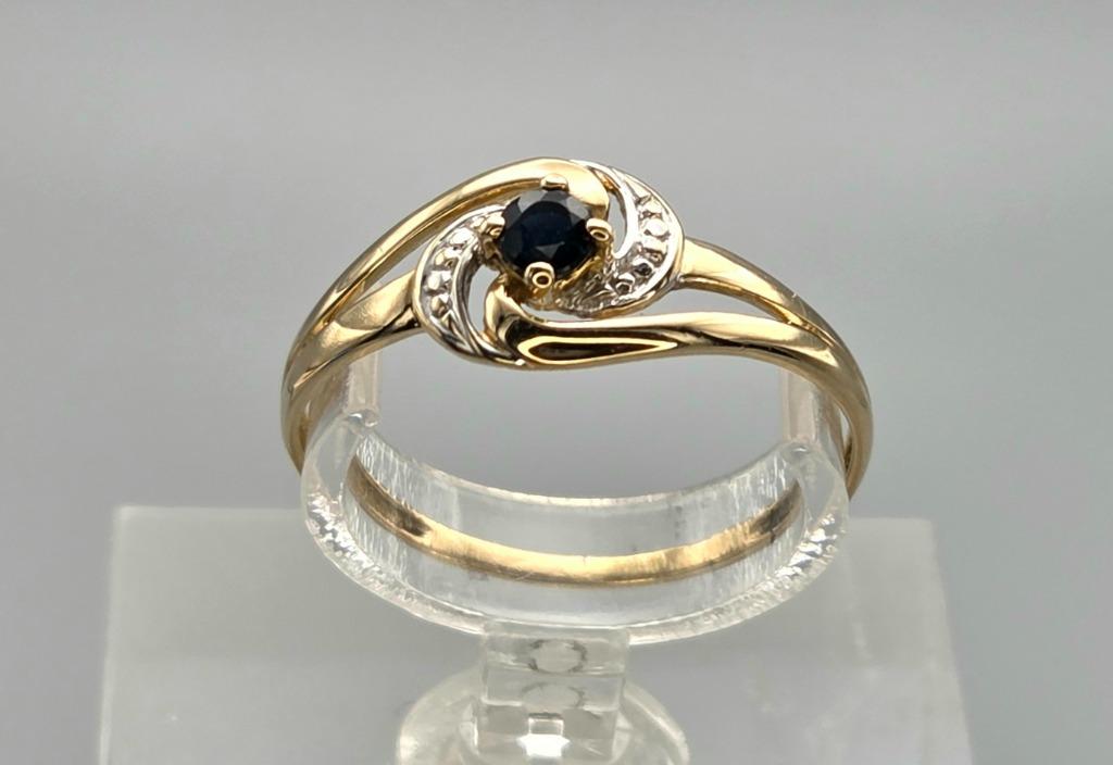 Bague bicolore vintage en or avec saphir. 2025/605, Bijoux, Sacs & Beauté, Bagues, Comme neuf, Or, 17 à 18, Bleu