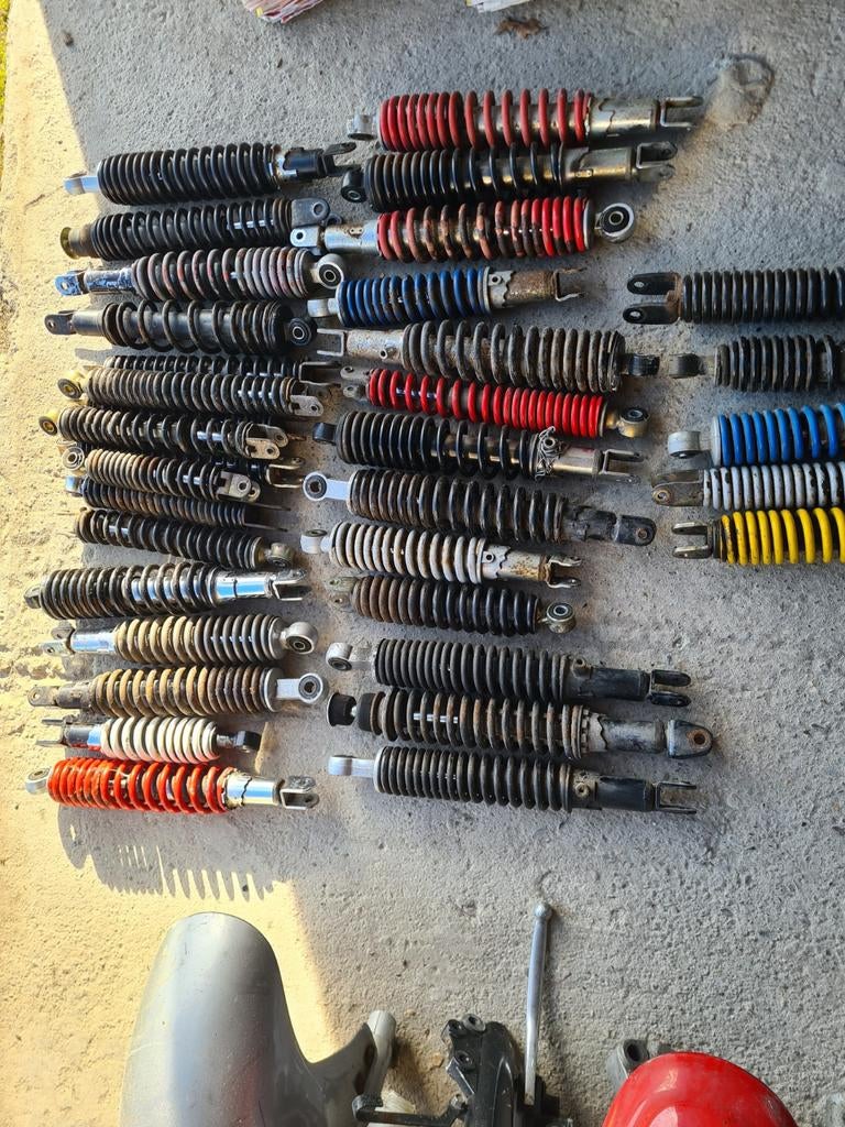 Trottinette 50cc à ressort arrière divers, tous modèles et m, Enlèvement ou Envoi