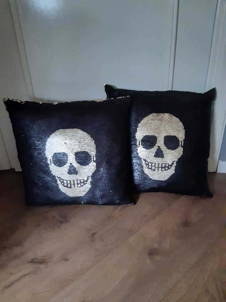 Kussen Skuls doodskop met pailetten Nieuw!!, Ophalen of Verzenden, Nieuw, Zwart, Vierkant