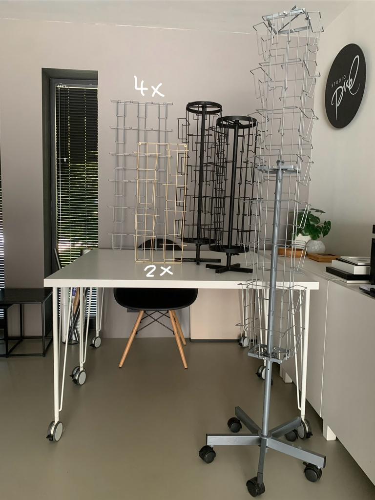 Set van wenskaartendisplays voor showroom/winkel/marktjes, Hobby en Vrije tijd, Ophalen, Zo goed als nieuw