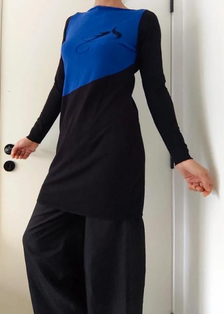 Sarah Pacini, Verzenden, Gedragen, Zwart