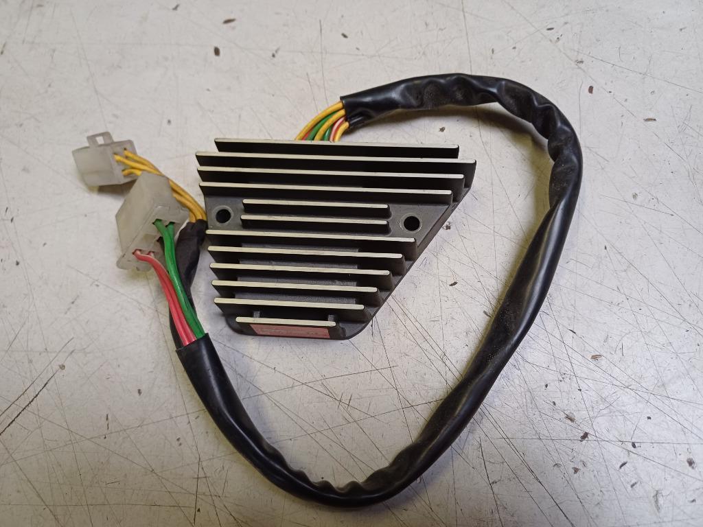honda magna 700/750 nieuwe spanningsregelaar, Motoren, Ophalen of Verzenden, Nieuw