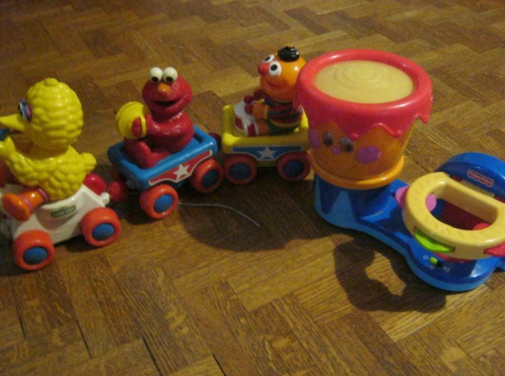 Speelgoed treintje en een muziek speelgoed, Kinderen en Baby's, Ophalen of Verzenden, Gebruikt