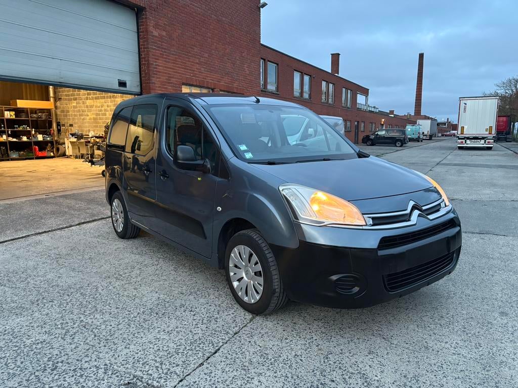Citroën Berlingo 3 places essence ! ! !, Euro 5, Achat, Entreprise, 5 portes