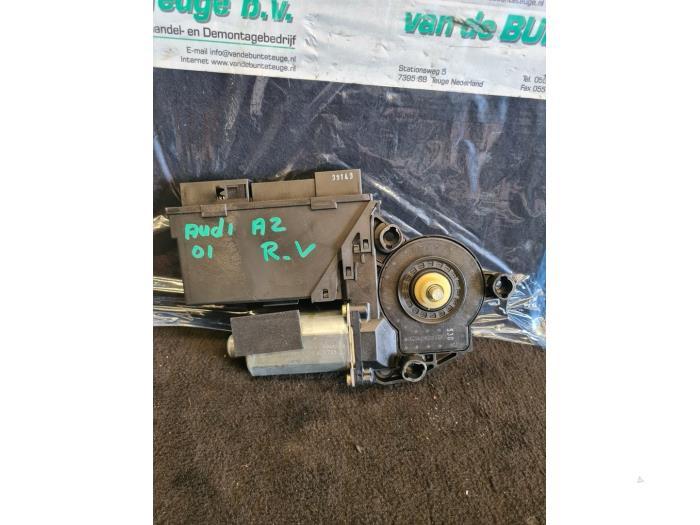 Moteur de vitre portière d'un Audi A2, Autos : Pièces & Accessoires, Carrosserie & Tôlerie, Audi, Utilisé, 3 mois de garantie