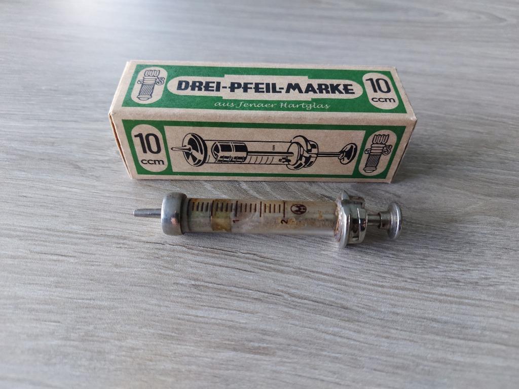 Boîte en carton allemand ww2 repro pour seringue en verre, Collections, Objets militaires | Seconde Guerre mondiale, Enlèvement ou Envoi