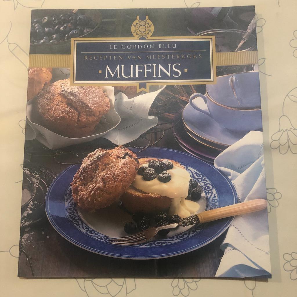 Le Cordon bleu - Muffins, Boeken, Le Cordon Blue, Ophalen of Verzenden, Zo goed als nieuw, Taart, Gebak en Desserts