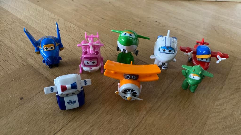8 super wings figures, Ophalen, Zo goed als nieuw