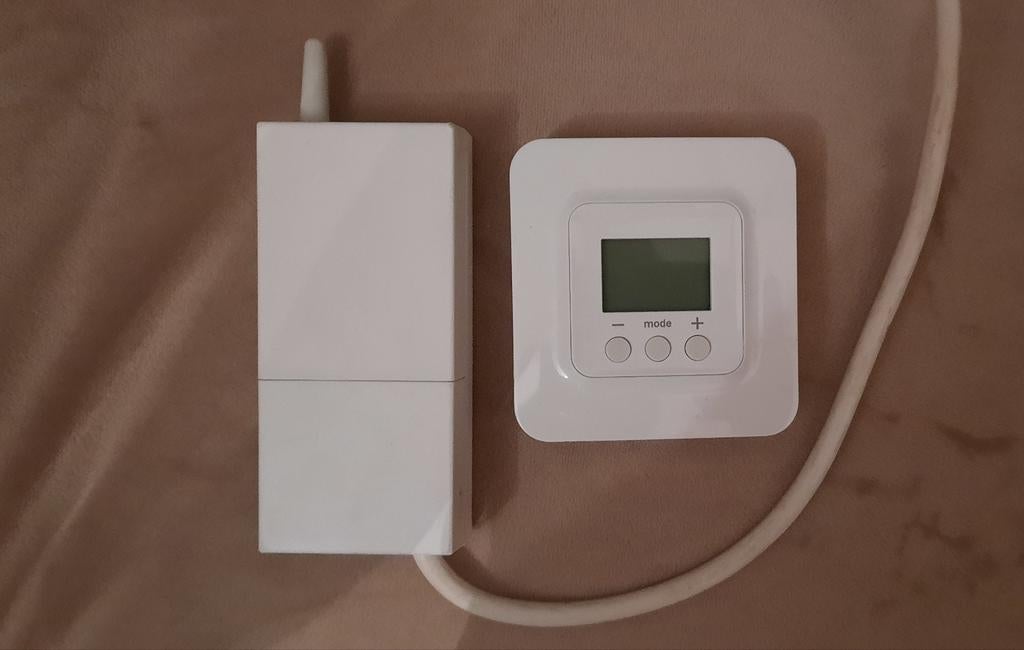 Thermostat CONNECTÉ SANS FIL  "Delta Dore Tybox 5300", Ophalen, Zo goed als nieuw