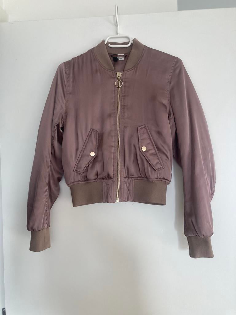 Veste bomber H&M taille 34 comme neuve, Vêtements | Femmes, H&M, Enlèvement ou Envoi, Comme neuf, Taille 34 (XS) ou plus petite
