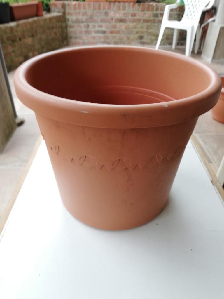 Grote ronde kunststof BLOEMPOT terracotta kleur, Kunststof, Gebruikt, Minder dan 40 cm, Balkon