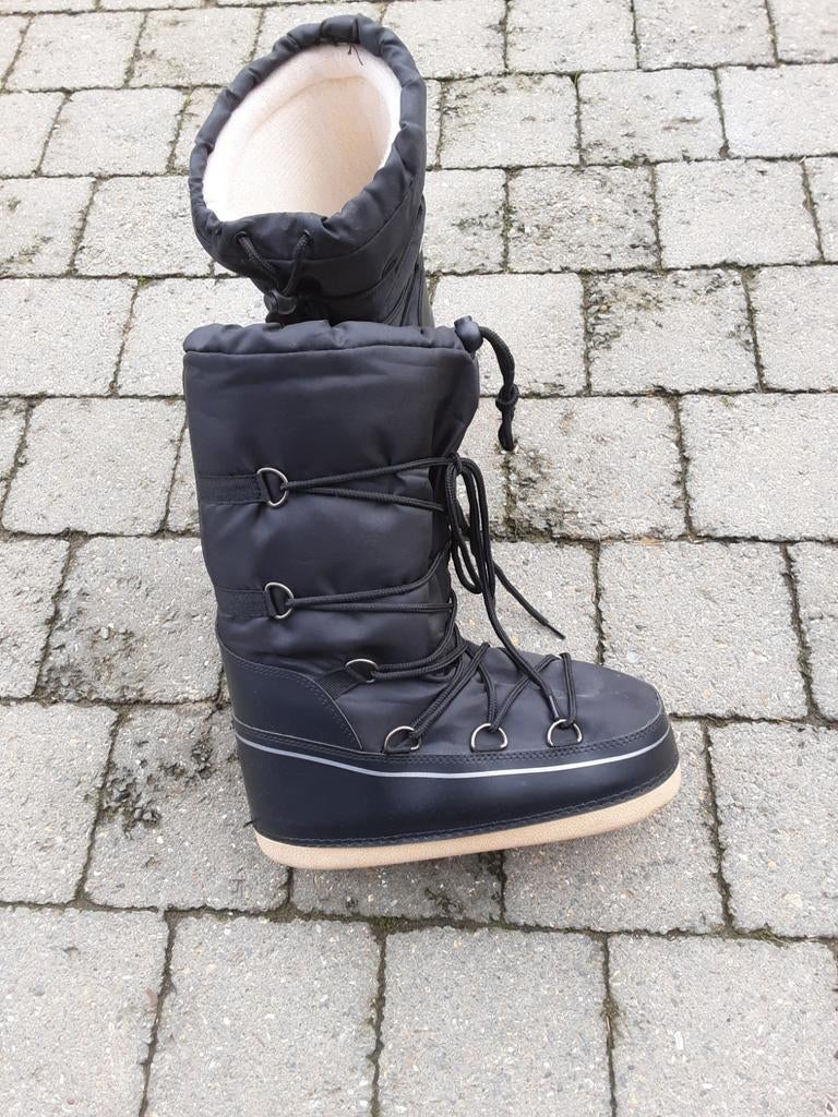 Zwarte winterboots M38, Ophalen