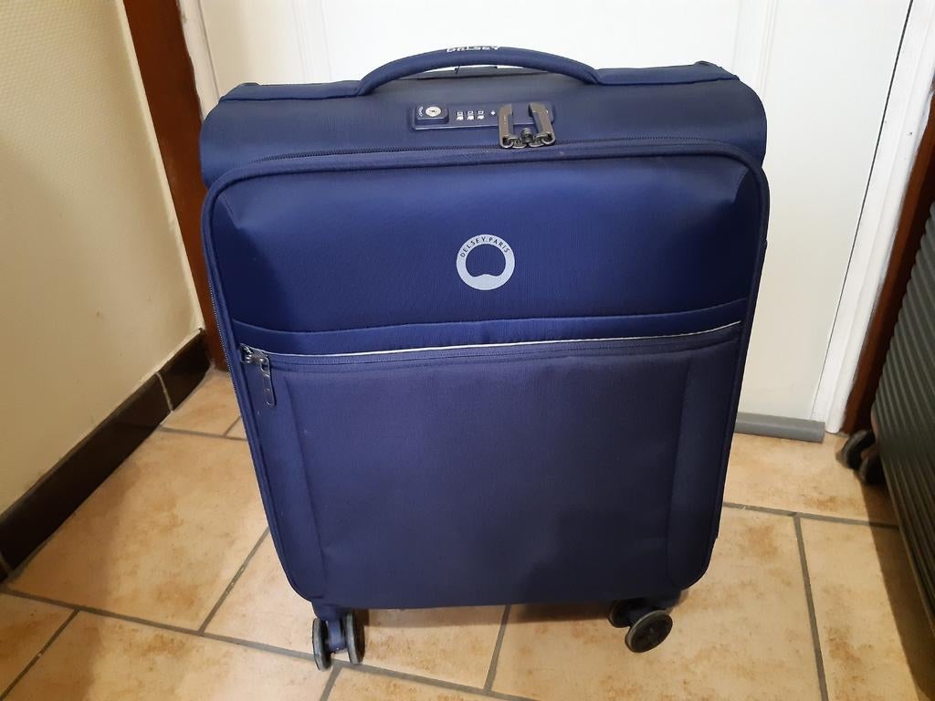 Valise Delsey Paris h56/l40/p20cm, Enlèvement, Comme neuf, Roulettes