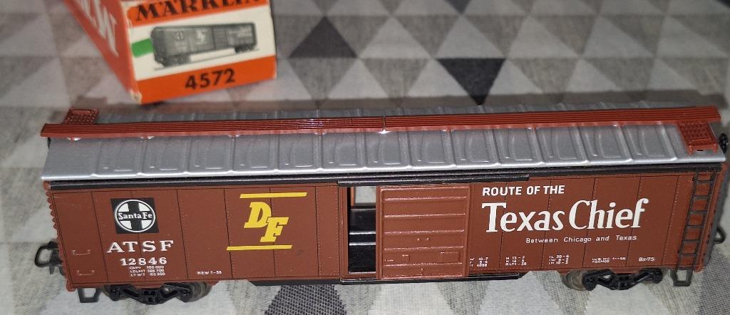 Märklin HO 4572 USA Boxcar van de A.T.S.F. "TexasChief", Ophalen of Verzenden, Zo goed als nieuw, Wagon, Märklin