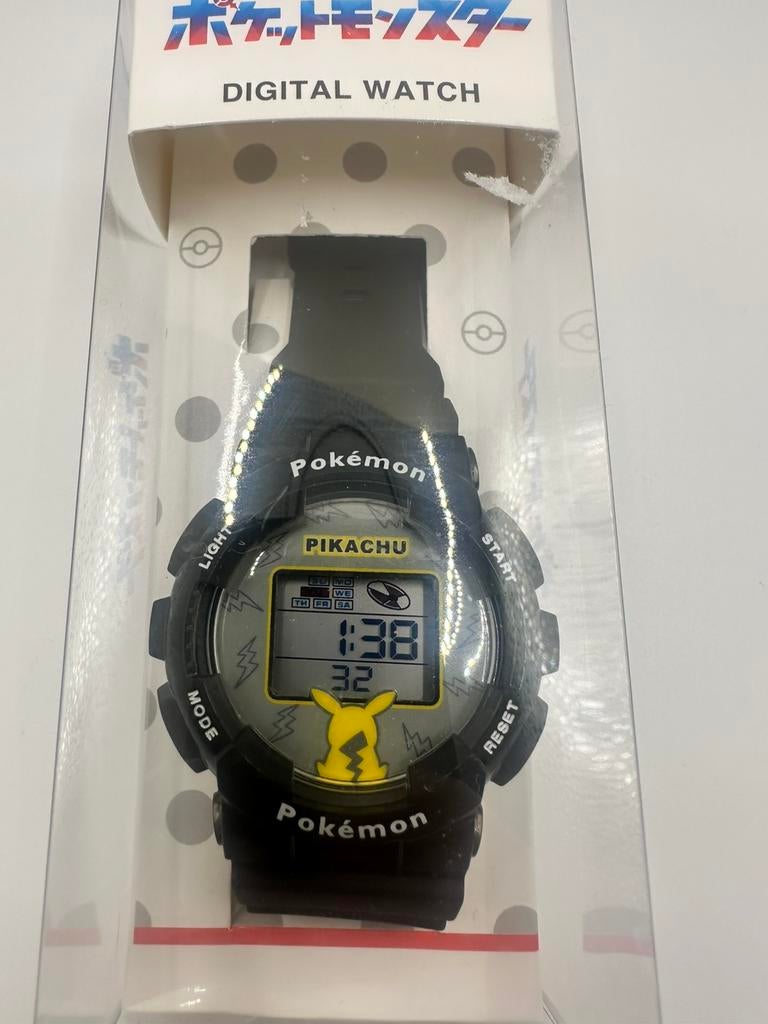 Pokemon center japan watch pikachu digital, Ophalen, Zo goed als nieuw