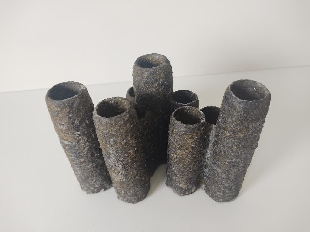 Pia Manu - vase brutaliste, Maison & Meubles, Accessoires pour la Maison | Vases, Utilisé, Autres couleurs, Autres matériaux, Enlèvement ou Envoi