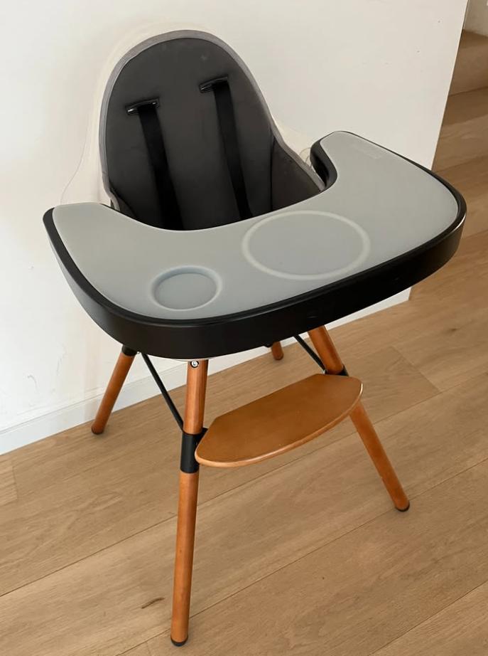 Childhome eetstoel, Ophalen, Gebruikt, Meegroeistoel, Gordel(s)