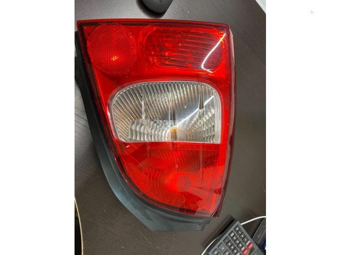 Feu arrière gauche d'un Renault Twingo, Renault, -, 3 mois de garantie, Utilisé