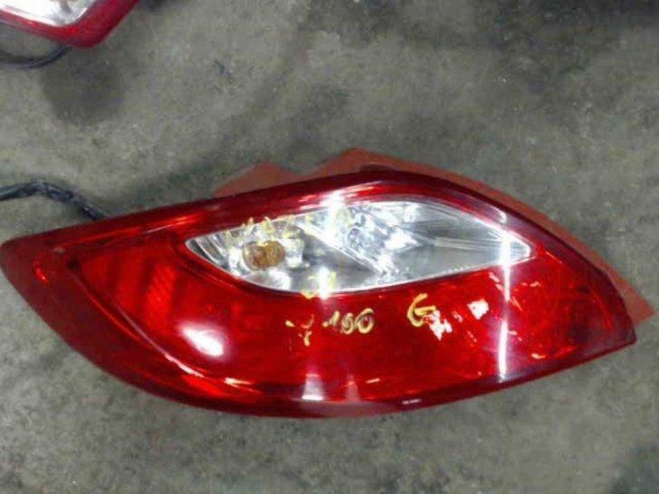 feu arriere gauche  mazda  2 de 2007 a..., Gebruikt, Mazda