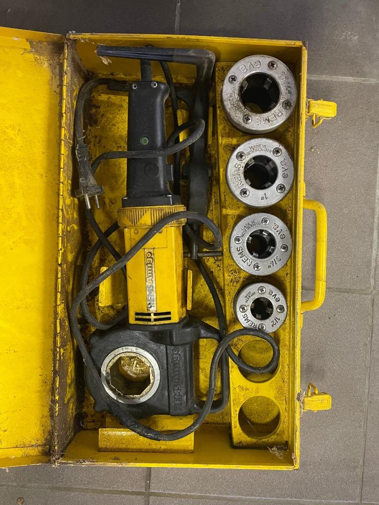 Rems draadsnijmachine 1.1/4" + 1" + 3/4" + 1/2", Doe-het-zelf en Bouw, Ophalen of Verzenden, Gebruikt