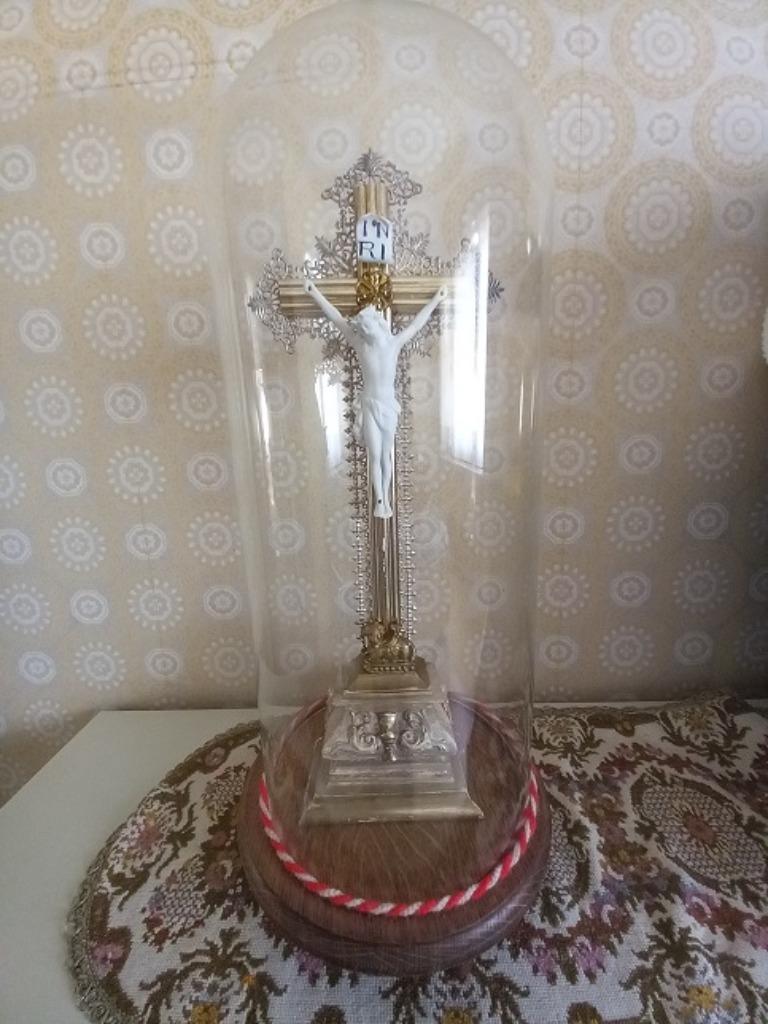 Crucifix onder Stolp, Ophalen
