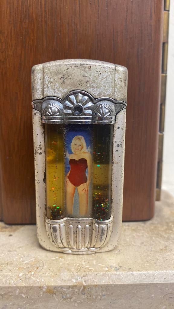 Ancien briquet lumineux fonctionne avec du gaz, Collections, Briquet