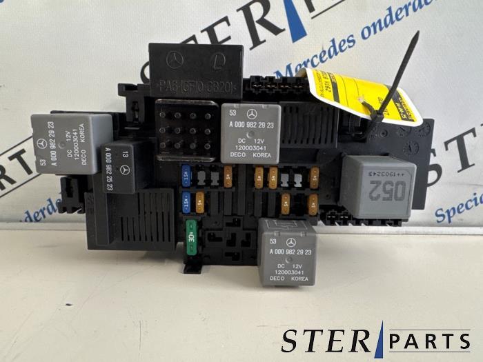 Boîte à fusibles d'un Mercedes C-Klasse, 3 mois de garantie, Utilisé, -, -