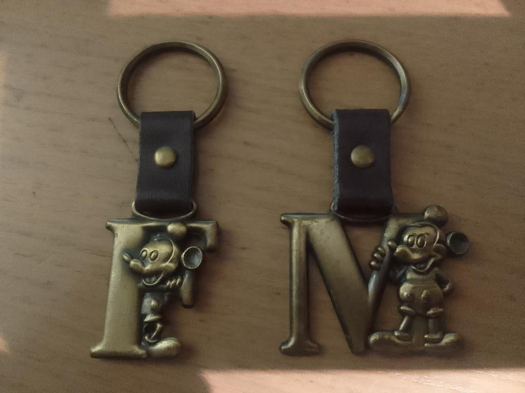 Porte clefs disney mickey, Collections, Enlèvement ou Envoi, Comme neuf