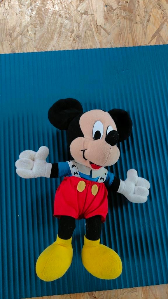 Peluche Mickey Mouse vintage, Enlèvement