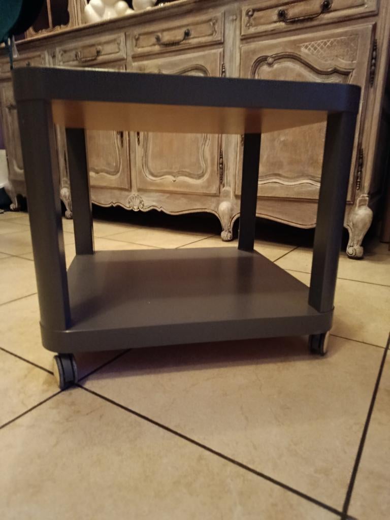 Ikea Tingby bijzettafel op wielen, Moins de 55 cm, Carré, Enlèvement, Utilisé