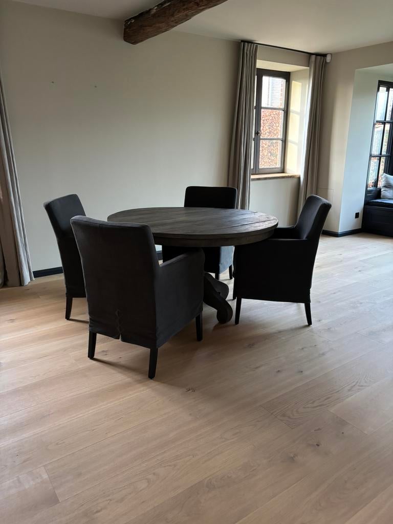Ronde tafel met stoelen hoogehuys, Ophalen, Nieuw