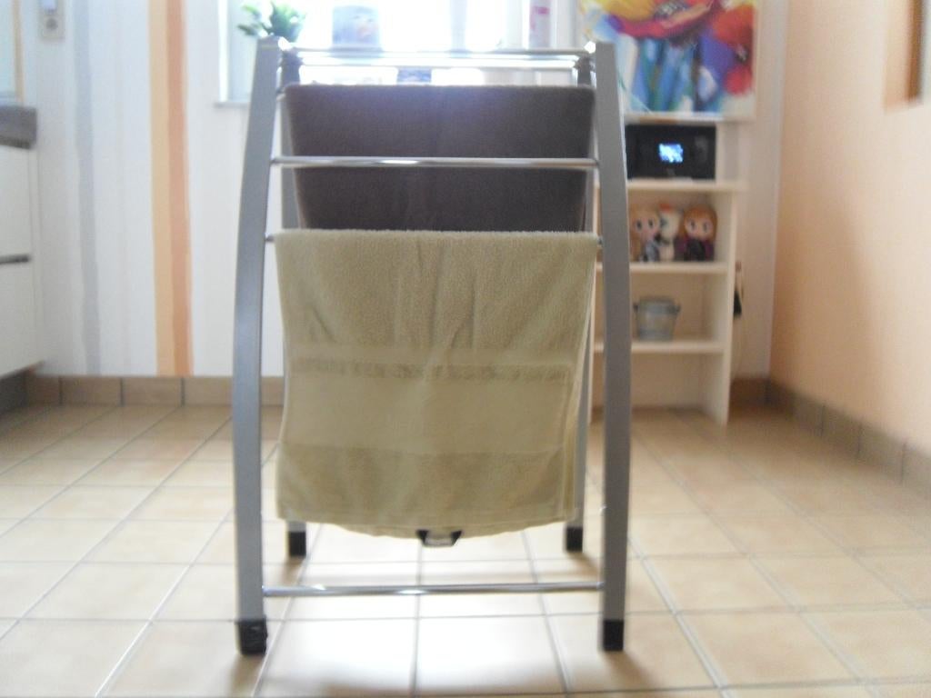 Porte serviettes Alibert, Huis en Inrichting, Badkamer | Badtextiel en Accessoires, Gebruikt, Handdoek, Grijs, Ophalen