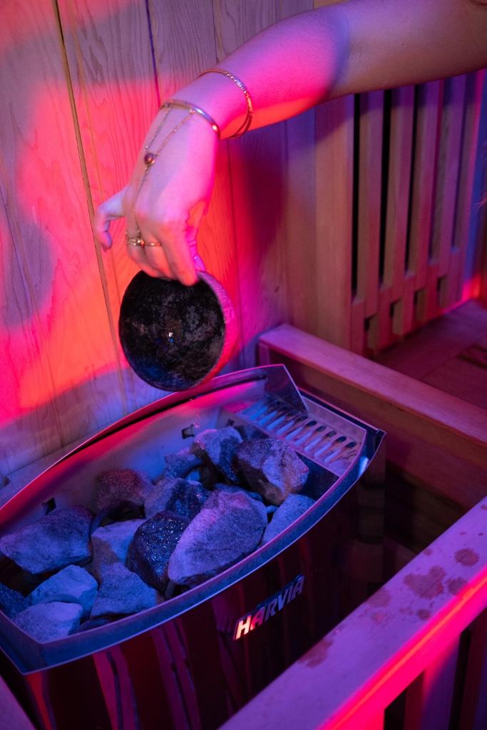 Détente soins esthétique, Enlèvement