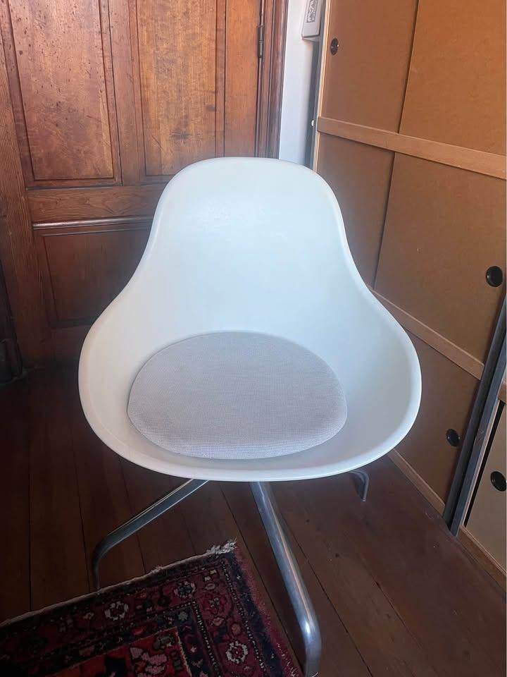 Chaise pivotante Chris Martin pour IKEA, Ophalen, Wit, Zo goed als nieuw, Metaal