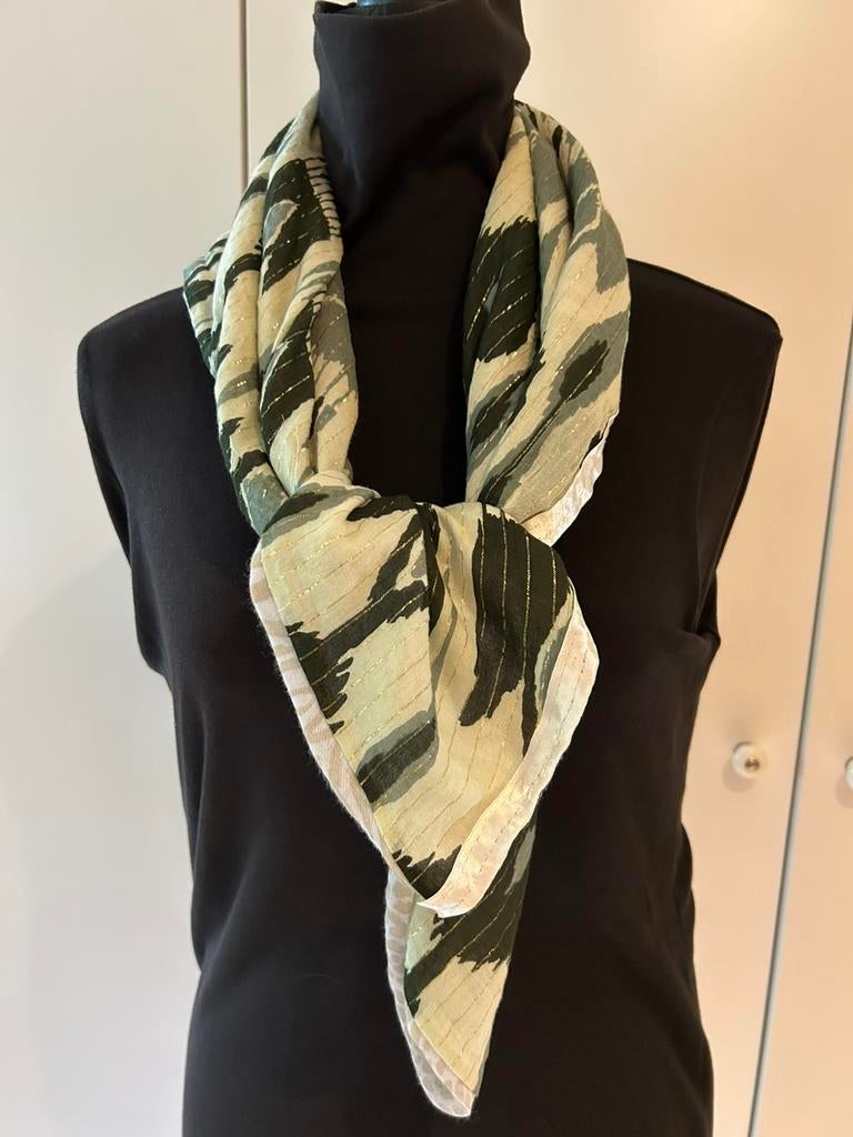 Foulard mini shanna « bilbao », Vêtements | Femmes, Enlèvement ou Envoi