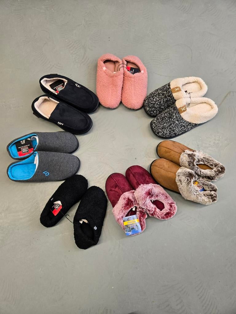 Pantoffels in verschillende maten en maten, Ophalen, Zo goed als nieuw, Pantoffels of Sloffen