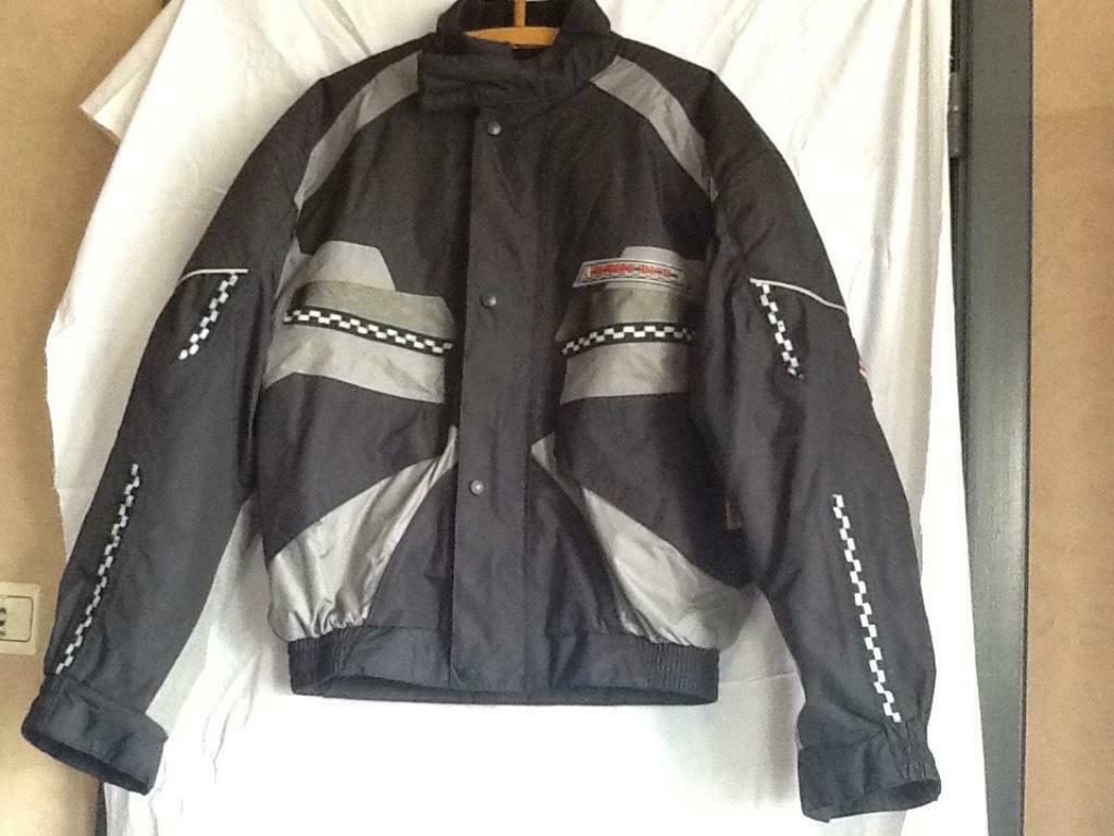 Motovest, Ophalen
