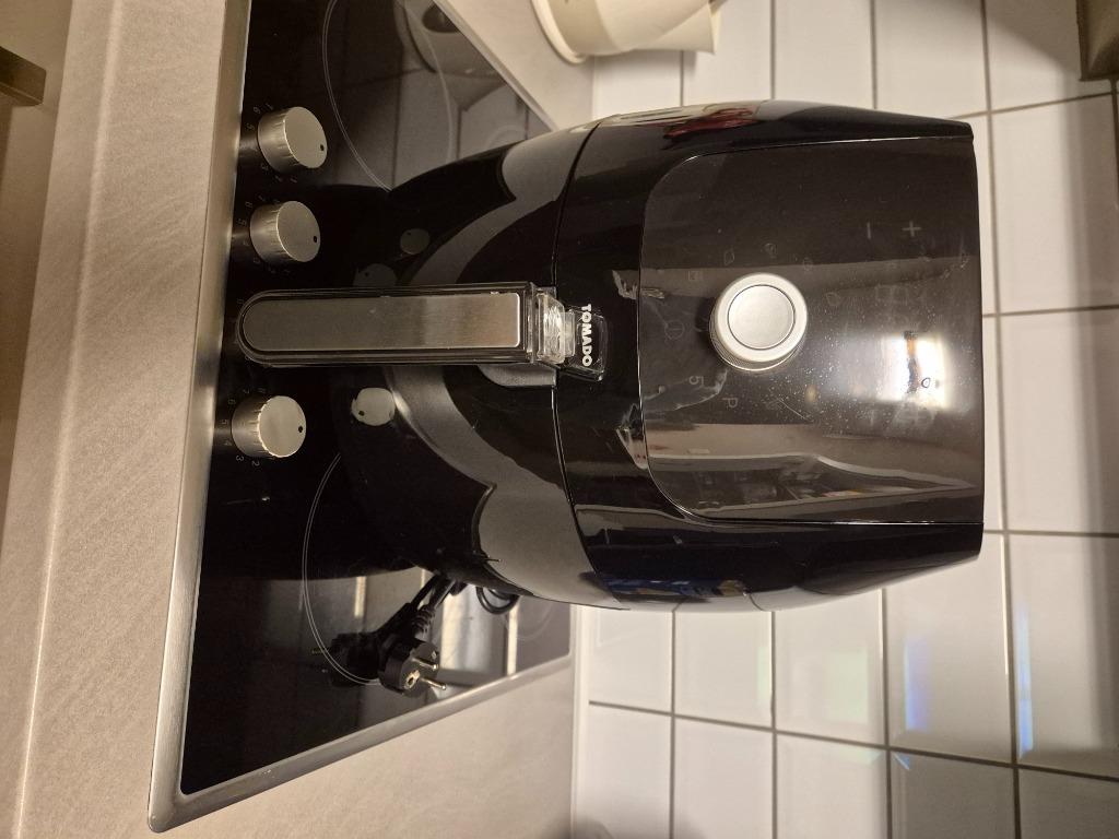 Airfryer Tomado XXL, Ophalen, Zo goed als nieuw, Airfryer, 1500 gram of meer