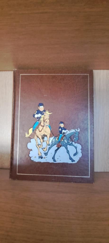 Rombaldi tuniques bleues tome 1, Livres, Une BD, Enlèvement ou Envoi, Utilisé, Lambil/Cauvin