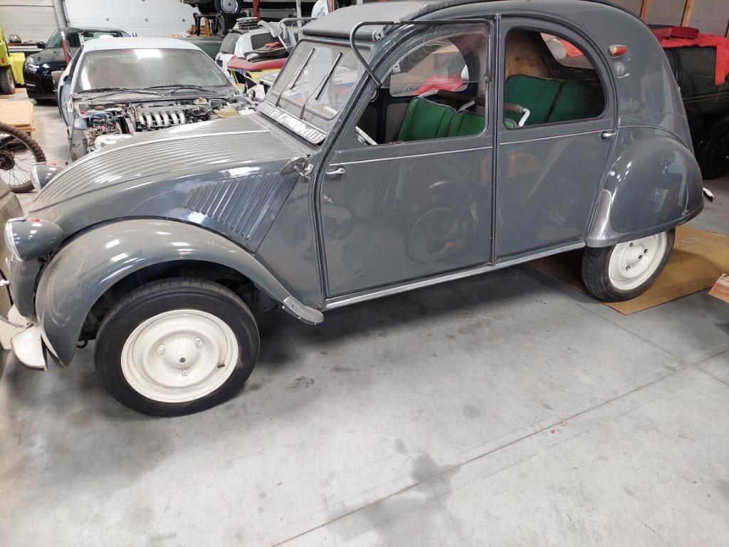 oldtimer citroen 2 pk, Autos, Oldtimers & Ancêtres, Argent ou Gris, Achat, 4 portes, Boîte manuelle