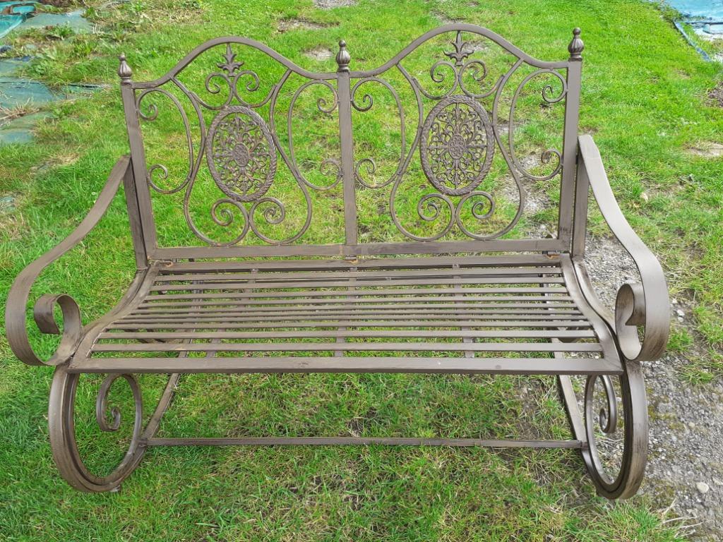 SCHOMMELSTOEL, SMEEDIJZEREN TUINBANK MET PATINA, Ophalen, Aluminium