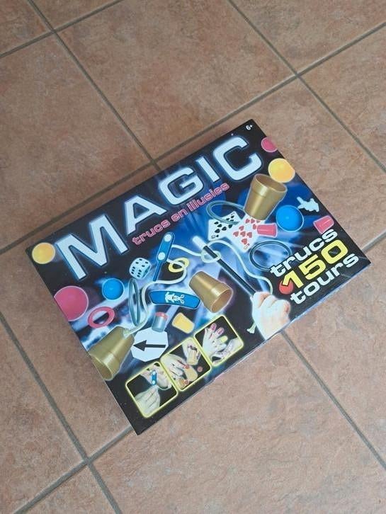 Magic Illusions — 150 astuces pour débutants (comme neuves), Enlèvement ou Envoi, Comme neuf
