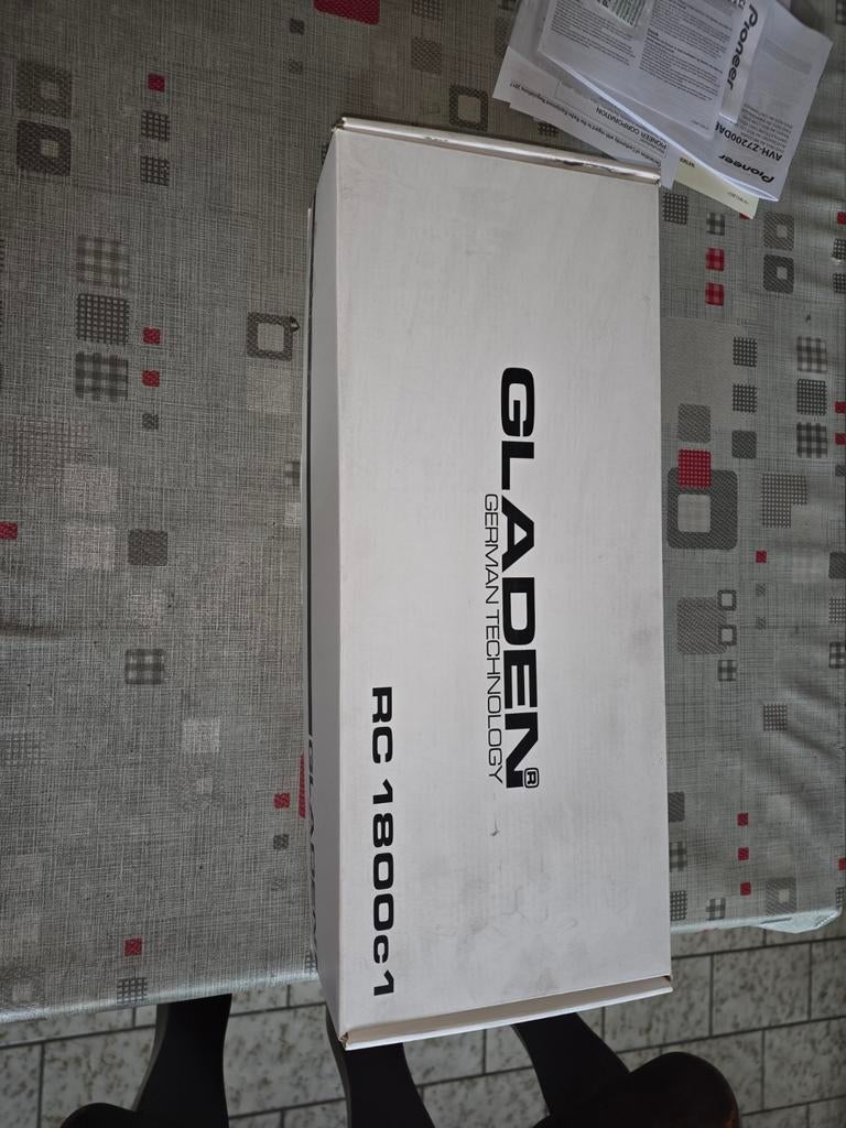 Gladen versterker en subwoofer, Ophalen