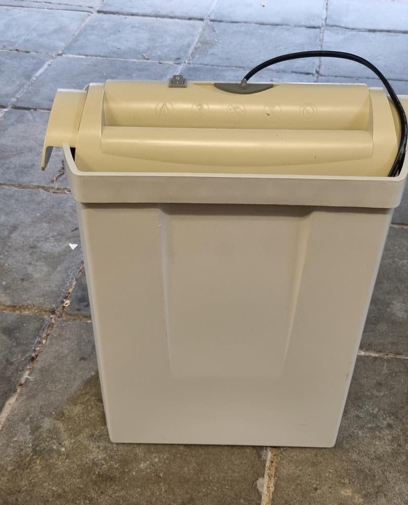 Déchiqueteuse de papier, Enlèvement